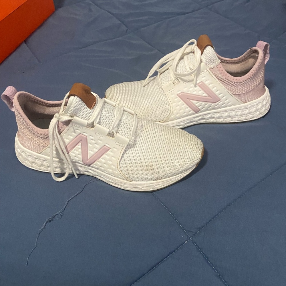 New Balance Women's White Pink Knit Sneakers